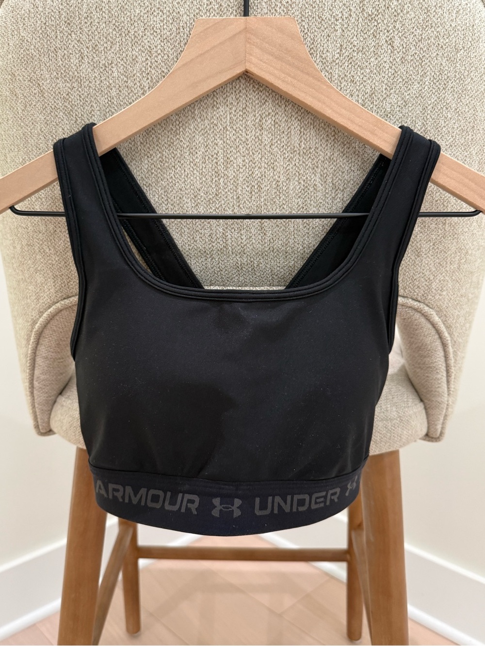 Under Armour Black Crossback Medium Support Sports Bra Size M